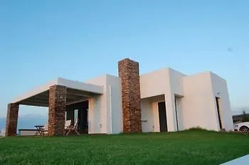 Cristelia Luxury Sea Front & Pool Villa *